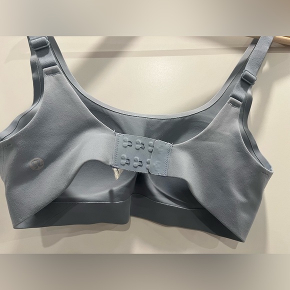 Lululemon Sports Bra - Picture 7 of 8